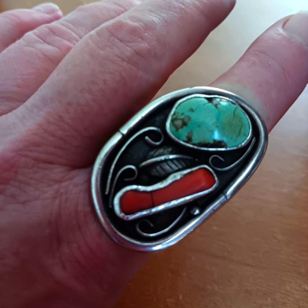 FINAL MARKDOWN🎉Huge vintage turquoise and coral ring